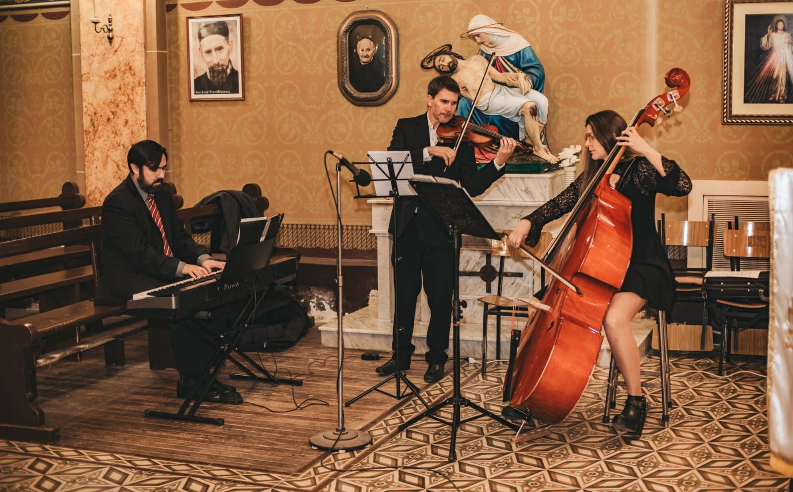 Trío de casamiento — piano, violín y contrabajo